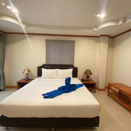 Aram Hotel Pantai Kata Luaran gambar
