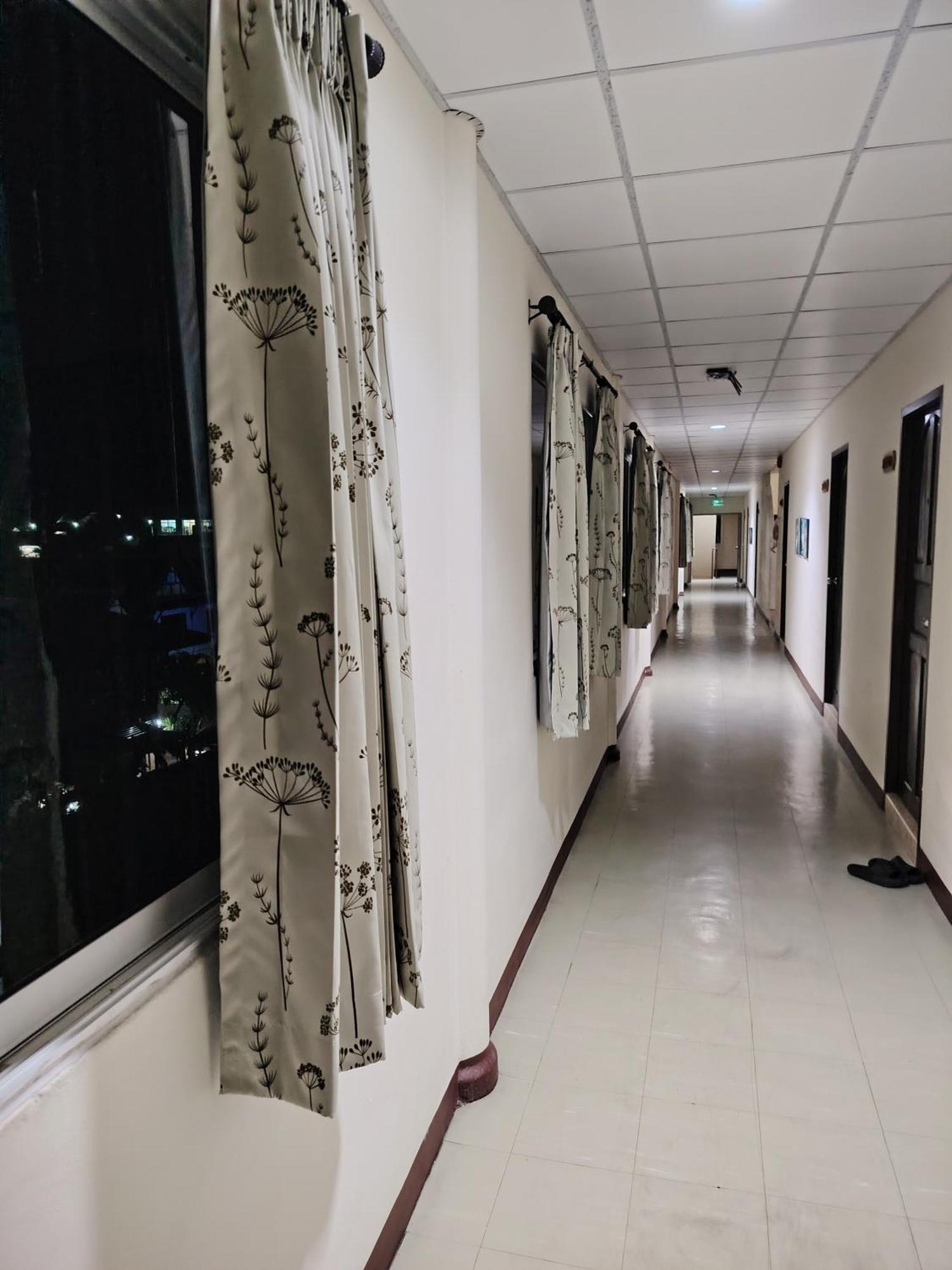 Aram Hotel Pantai Kata Luaran gambar