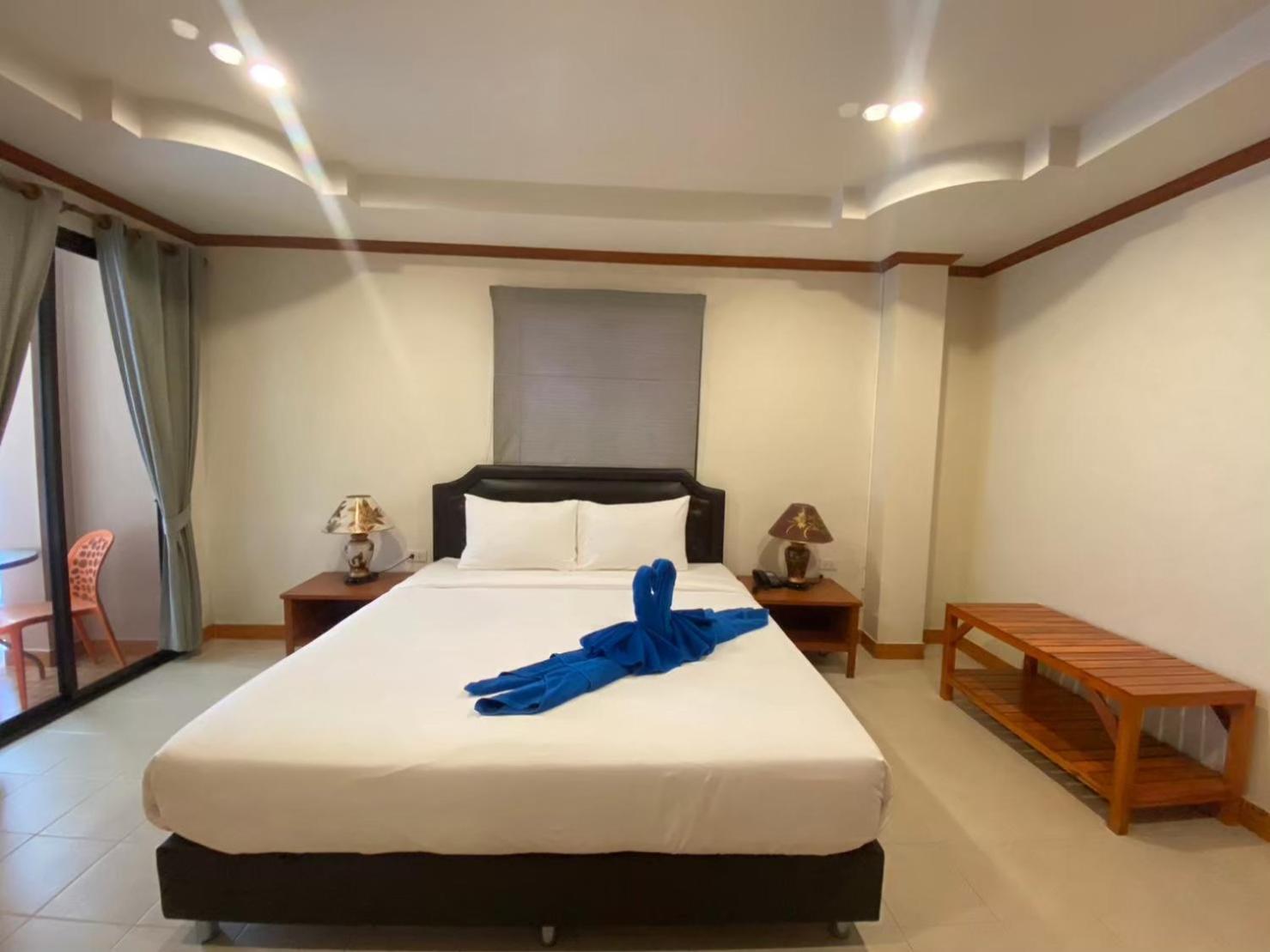 Aram Hotel Pantai Kata Luaran gambar