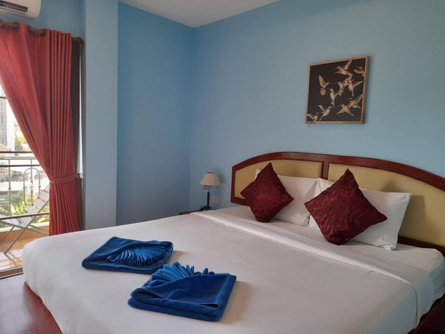 Aram Hotel Pantai Kata Luaran gambar