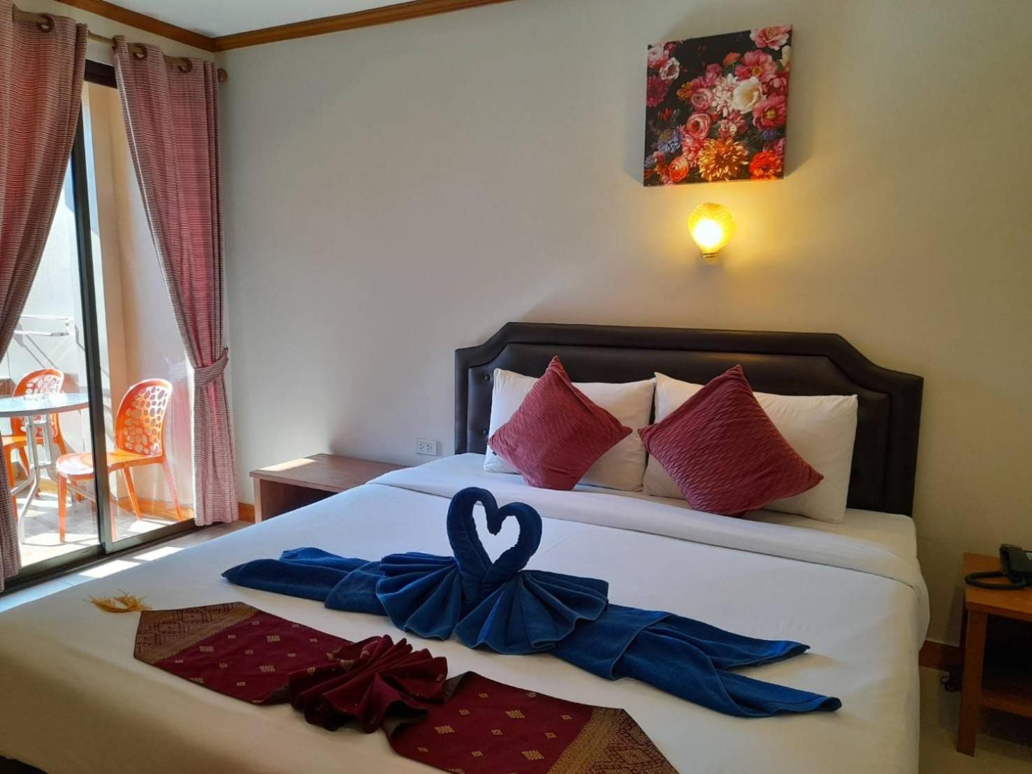 Aram Hotel Pantai Kata Luaran gambar
