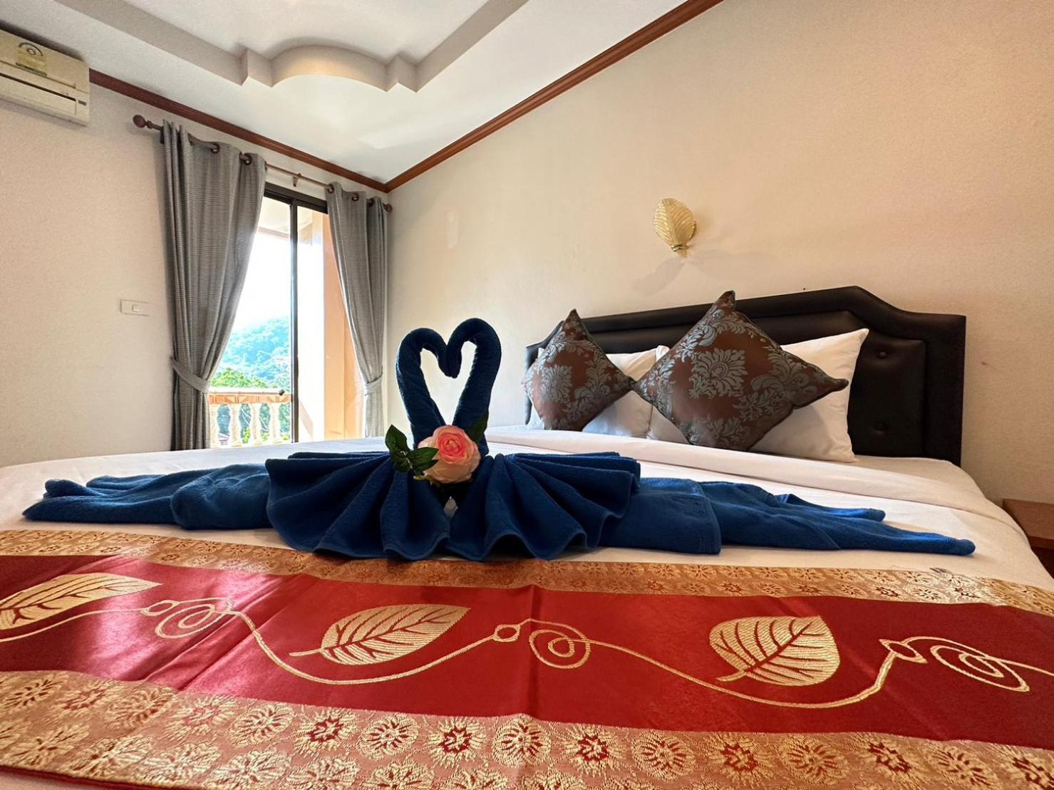 Aram Hotel Pantai Kata Luaran gambar